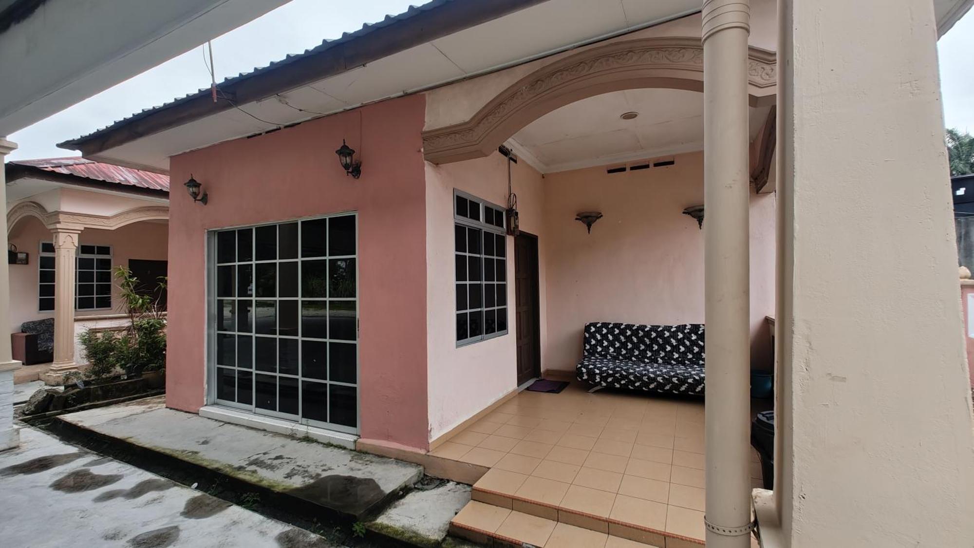 Sri Peserai Homestay Batu Pahat Esterno foto